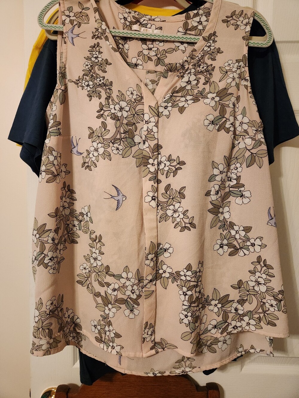 C & E, sleeveless blouse pink floral, sz 1x